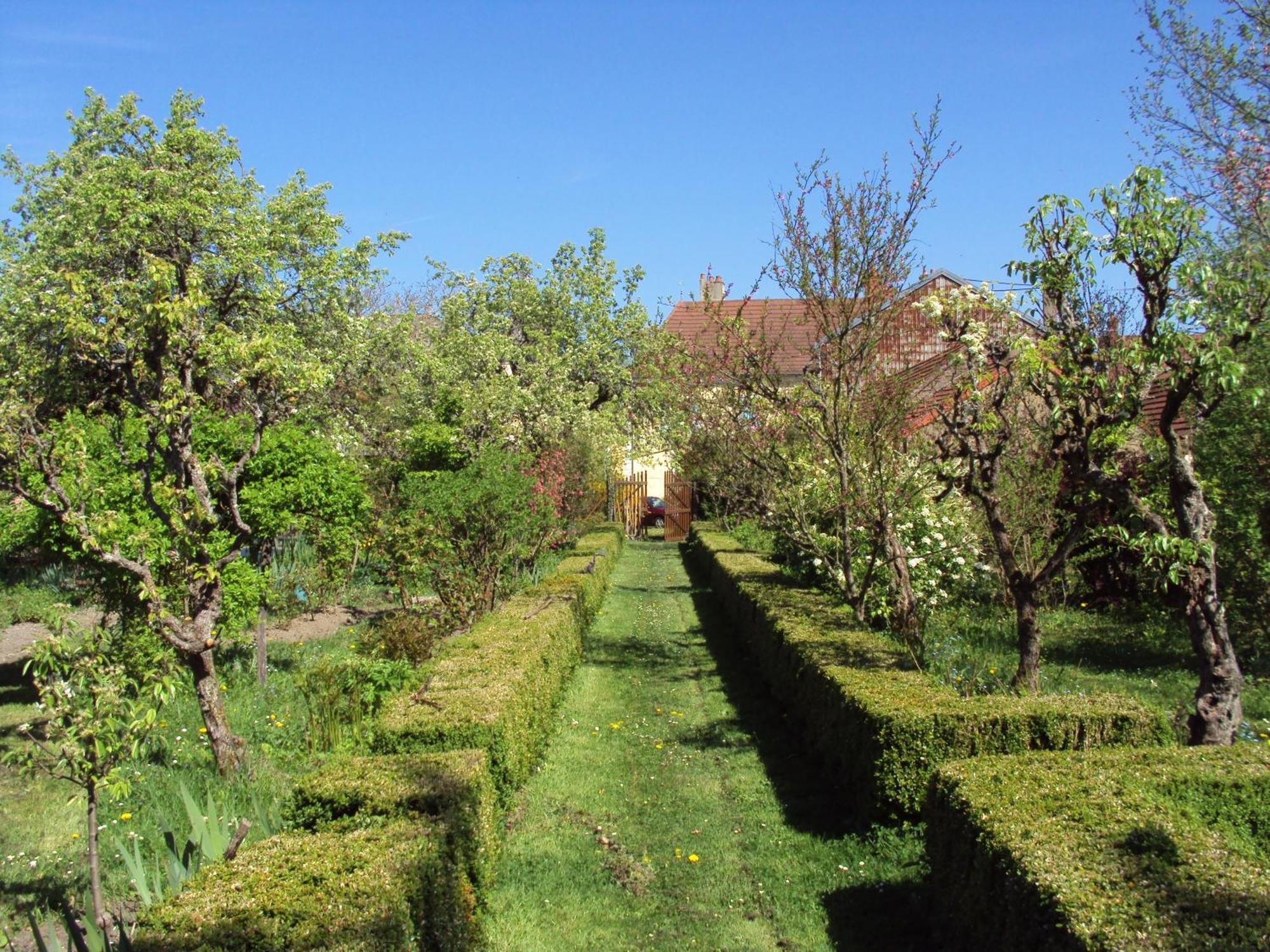Saint-Germain-du-Bois Chambres D'Hotes La Distillerie B&B المظهر الخارجي الصورة